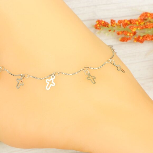 "Handmade Anklet – Elegant & Delicate Jewelry for Women | UNVRC1040 - Picture 7 of 10